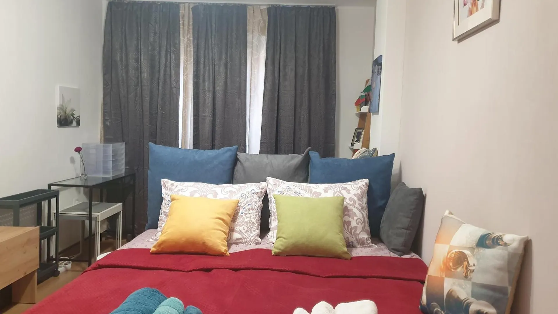 Апартаменты New The Twins Varna Two-Bedroom, Apt 3 At 15 Tsani Ginchev Street, Floor 2